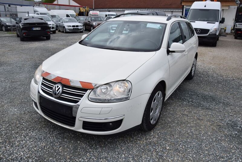 Weiß Gebraucht 2008 VW Golf V Comfortline Kombi | 2.900 € (Fairer Preis) - Bild 1/4