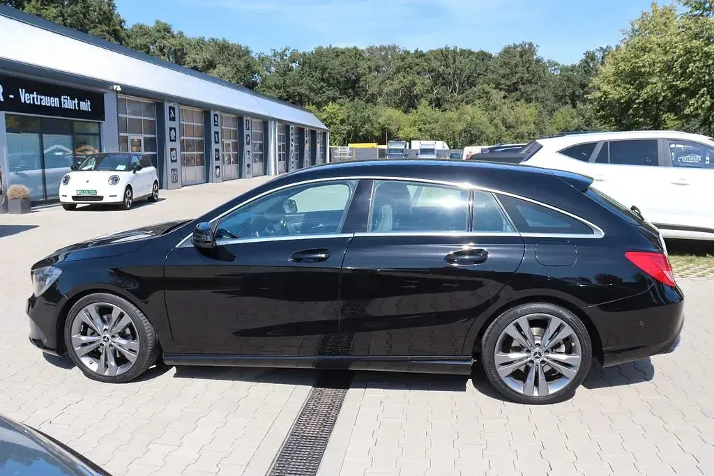 Gebraucht Mercedes CLA200 136 PS (100 kW) 2018 Schwarz Coupé