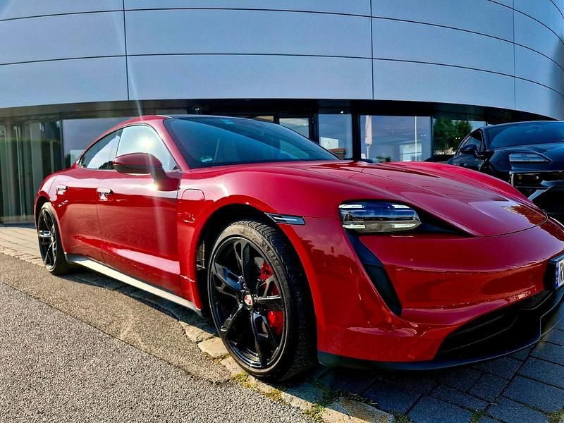 Rot Gebraucht 2021 Porsche Taycan 4S Limousine | 62.500 € - Bild 1/4