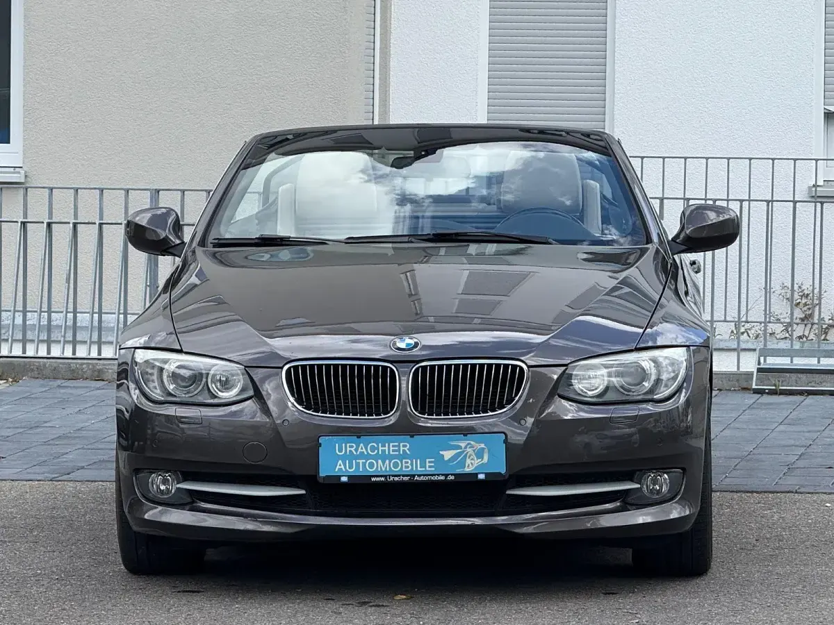 Gebraucht BMW 330 Cabriolet Sport Line 245 PS (180 kW) 2010 Braun Cabrio