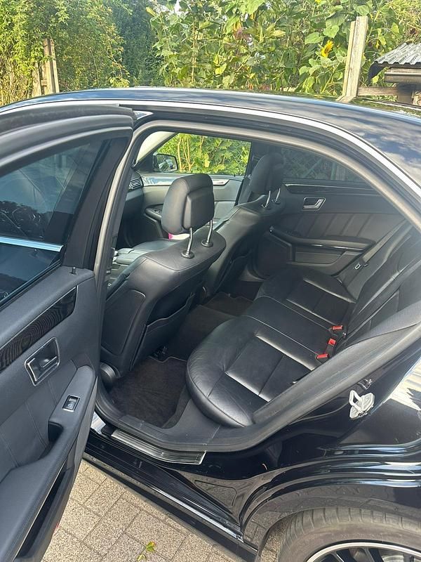 Gebraucht Mercedes E350 265 PS (194 kW) 2013 Schwarz Limousine