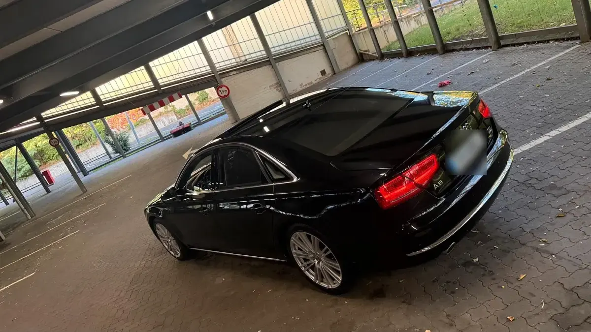 Gebraucht Audi A8 250 PS (183 kW) 2013 Schwarz Limousine