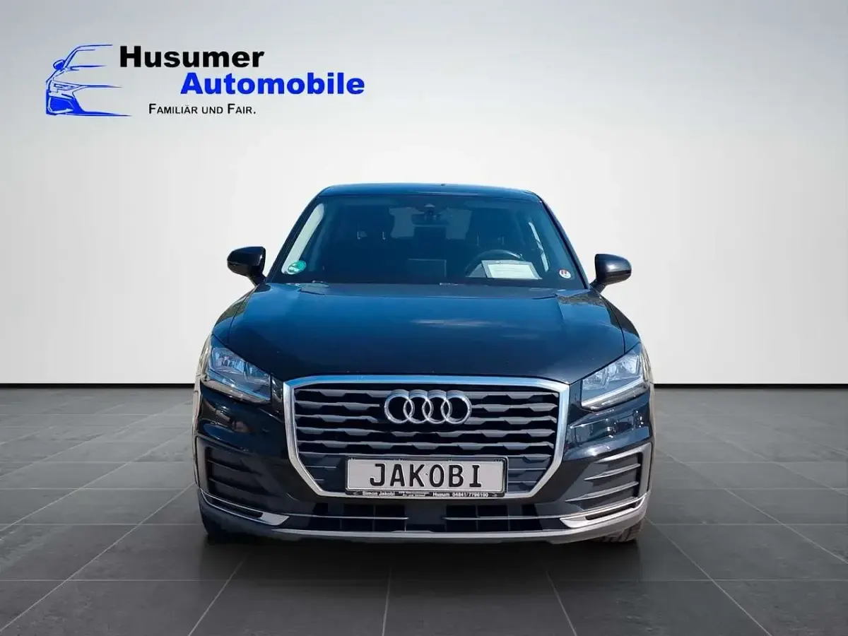 Gebraucht Audi Q2 Ambiente 150 PS (110 kW) 2016 Schwarz SUV