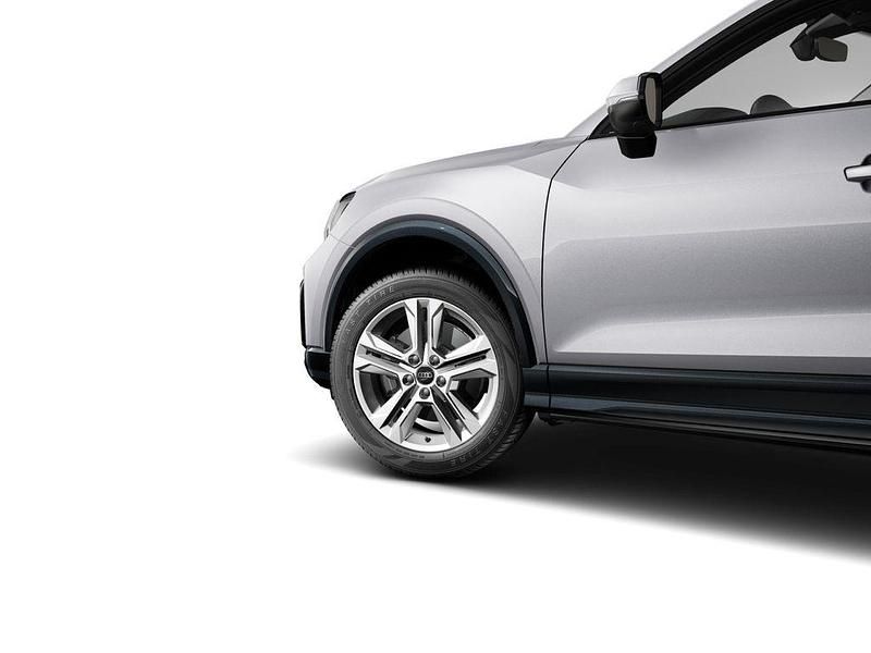 Neu Audi Q2 Advanced Plus 150 PS (110 kW) 2026 Silber SUV