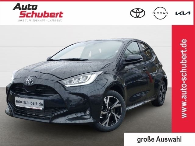 Weiss Gebraucht 2024 Toyota Yaris Hybrid Team Kleinwagen | 23.850 € (Fairer Preis) - Bild 1/3
