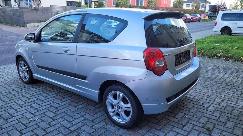Gebraucht Chevrolet Aveo LT 101 PS (74 kW) 2009 Silber Limousine