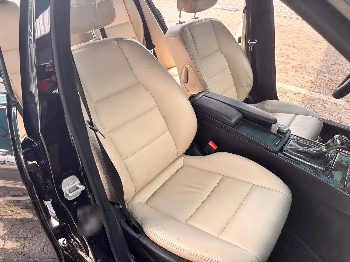 Gebraucht Mercedes C350 Avantgarde 272 PS (200 kW) 2009 Schwarz Limousine