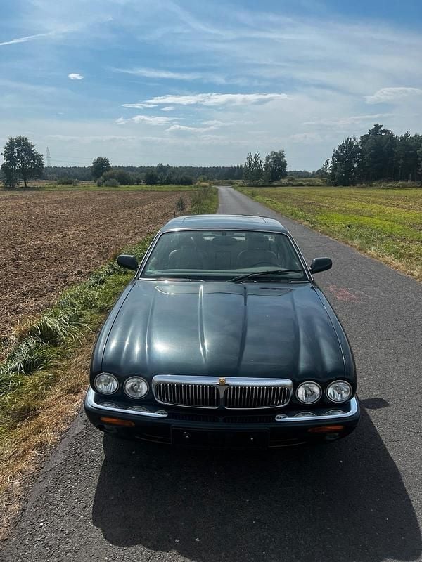 Grün Gebraucht 1998 Jaguar XJ Limousine | 4.750 € (Superpreis) - Bild 1/4