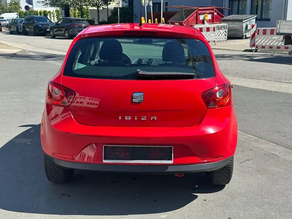 Gebraucht Seat Ibiza Copa 69 PS (50 kW) 2011 Rot Limousine