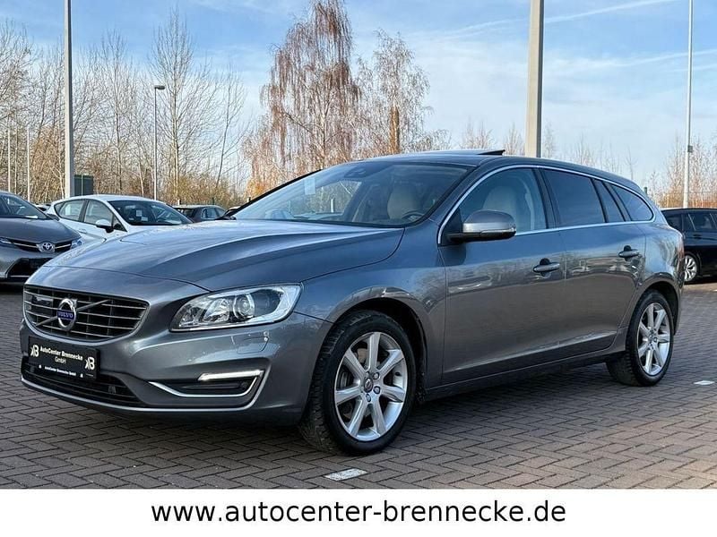 Gebraucht Volvo V60 Summum 224 PS (164 kW) 2017 Grau Kombi