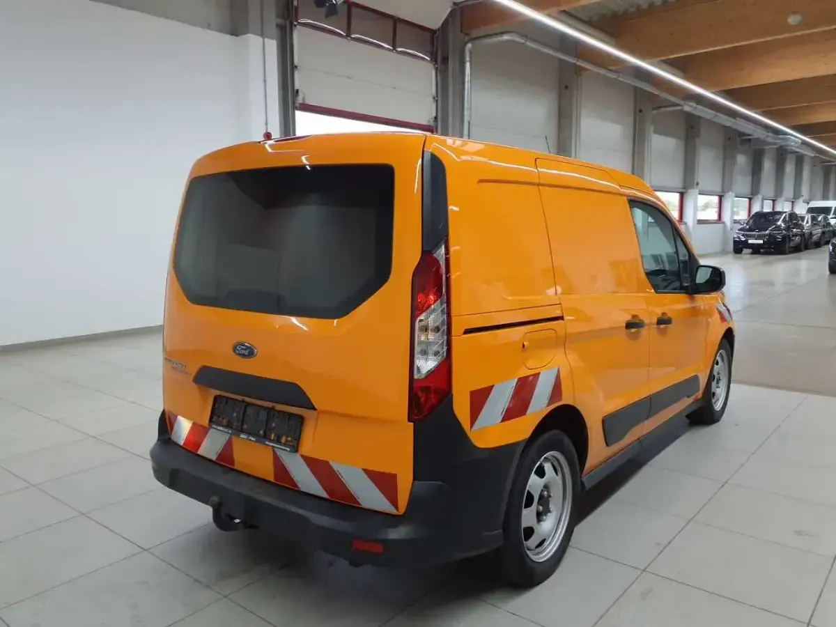 Gebraucht Ford Transit Basis 100 PS (73 kW) 2021 Sonderfarbe tieforange Van