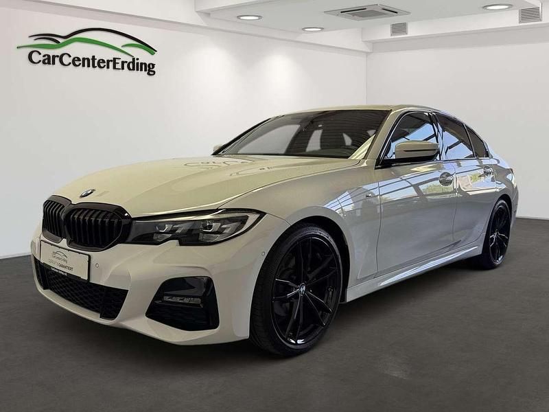 Alpinweiss iii Gebraucht 2022 BMW 320 M Sport Limousine | 34.990 € (Guter Preis) - Bild 1/4