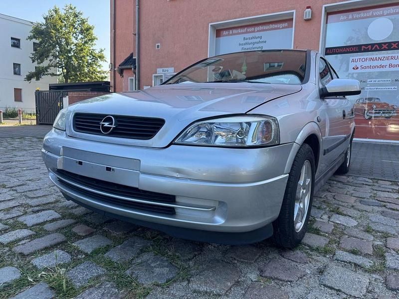 Silber Gebraucht 2002 Opel Astra Limousine | 1.499 € (Fairer Preis) - Bild 1/4