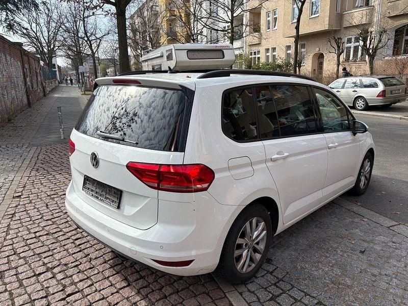 Gebraucht VW Touran Highline 150 PS (110 kW) 2016 Weiß Van / Kleinbus