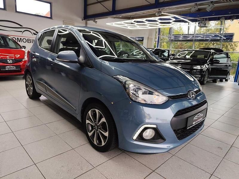 Blau Gebraucht 2015 Hyundai i10 Kleinwagen | 6.500 € (Fairer Preis) - Bild 1/4