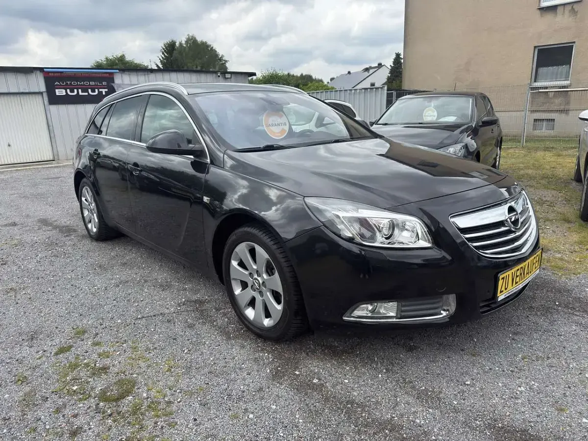 Gebraucht Opel Insignia Selection 140 PS (102 kW) 2013 Schwarz Kombi
