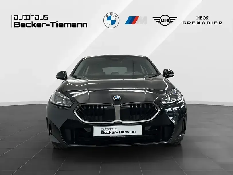 Używany BMW 120 Shadowline 150 KM (110 kW) 2025 Czarny Hatchback