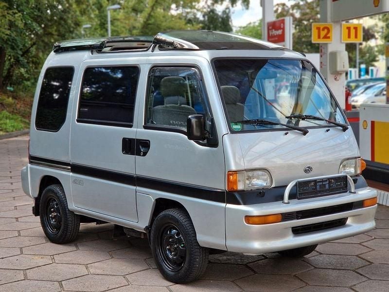 Silber Gebraucht 1997 Subaru Libero Van / Kleinbus | 9.999 € - Bild 1/4