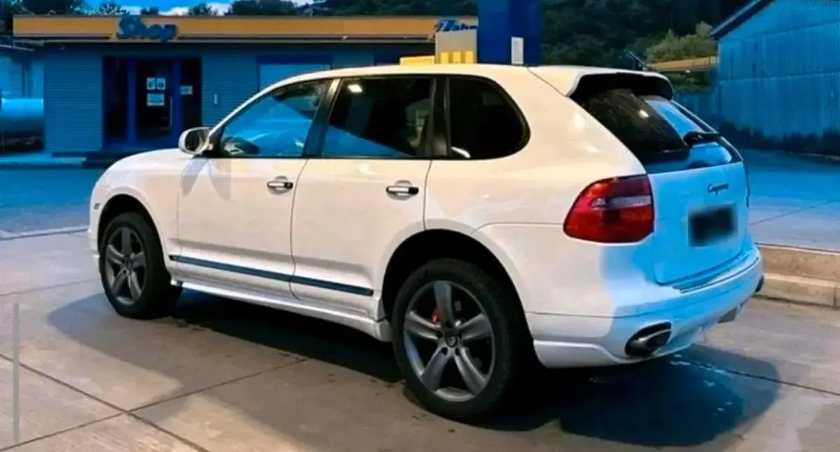 Gebraucht Porsche Cayenne 240 PS (176 kW) 2010 Weiß SUV