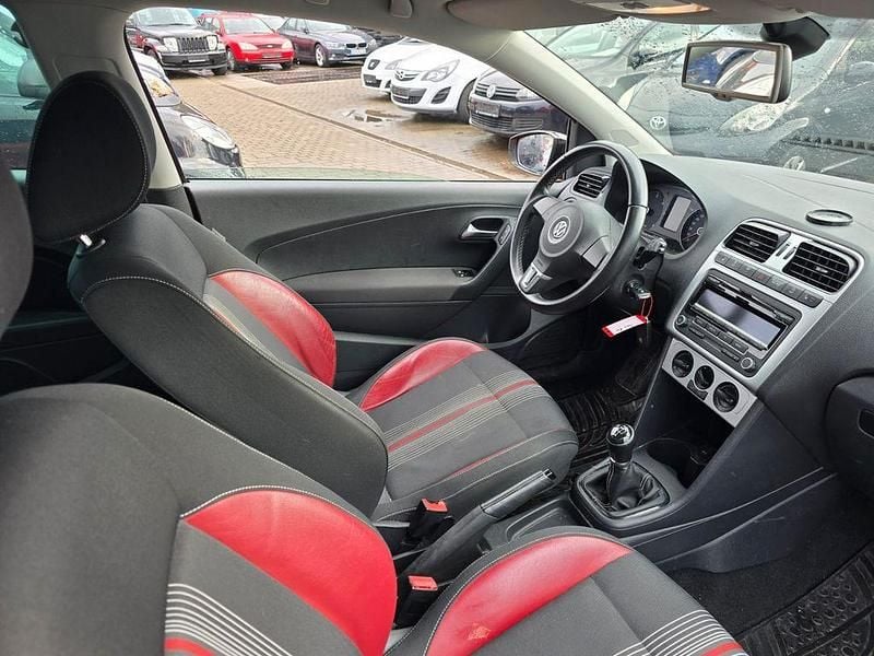 Second-hand VW Polo 90 CP (66 kW) 2012 Roșu Hatchback