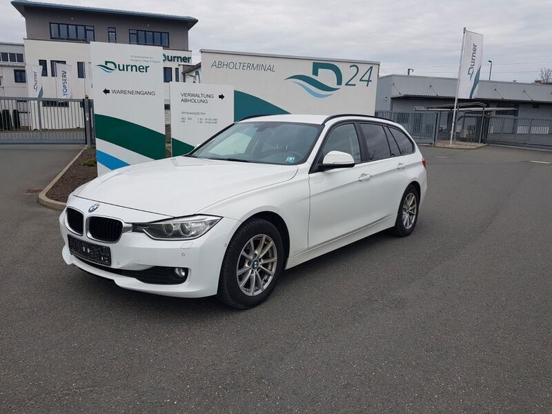 Weiß Gebraucht 2013 BMW 320 Performance Limousine | 9.000 € (Superpreis) - Bild 1/4