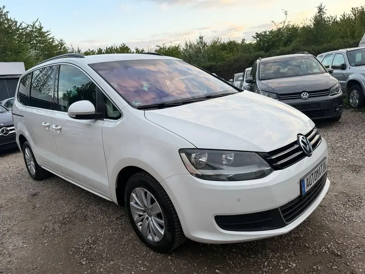 Gebraucht VW Sharan Comfortline 170 PS (125 kW) 2011 Weiß Van / Kleinbus