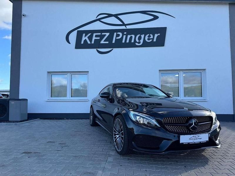 Obsidianschwarz Gebraucht 2017 Mercedes C250 AMG Coupé | 33.900 € - Bild 1/4