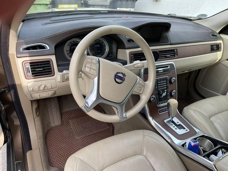Używany Volvo XC70 329 KM (241 kW) 2011 Brązowy Kombi