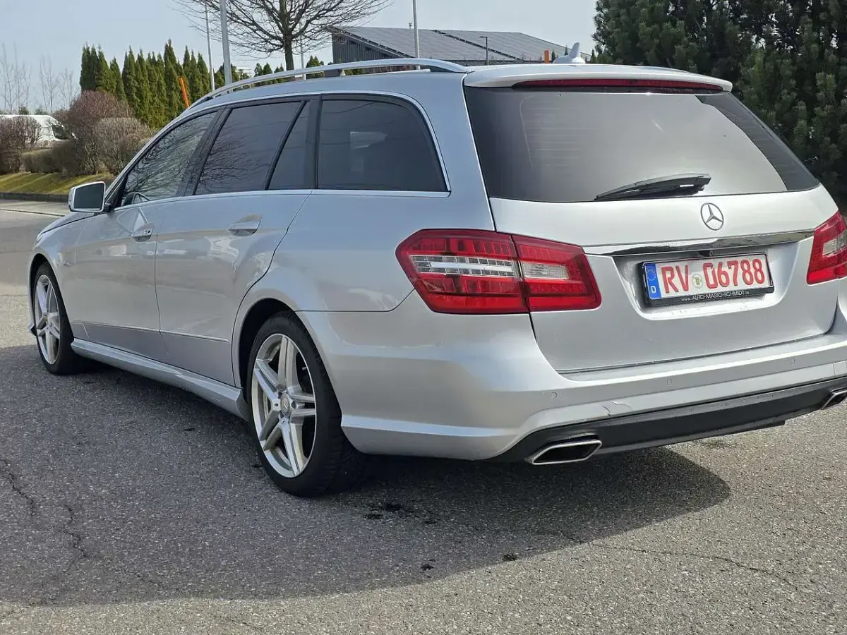 Gebraucht Mercedes E350 AMG line 231 PS (169 kW) 2010 Iridiumsilber  metalliclack Kombi