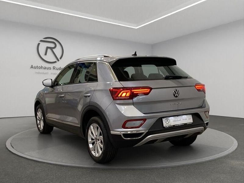 Gebraucht VW T-Roc Style 150 PS (110 kW) 2022 Pyrit silber metallic (metallic) SUV