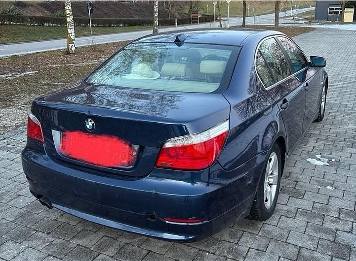 Gebraucht BMW 523 2007 Blau Limousine
