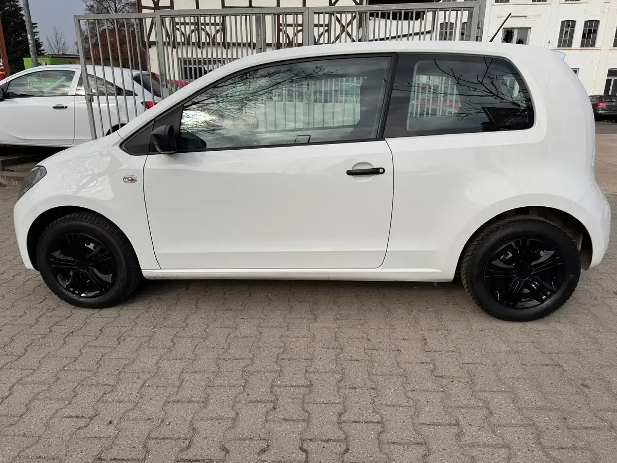 Używany Seat Mii 60 KM (44 kW) 2016 Biały Hatchback