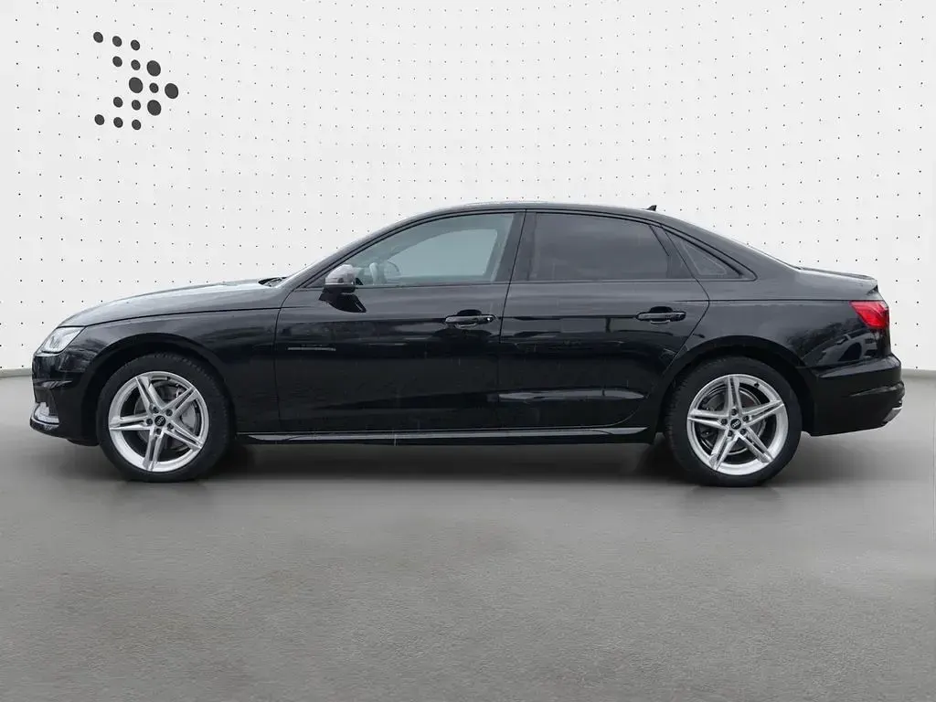 Używany Audi A4 Advanced 204 KM (150 kW) 2021 Czarny Sedan/Limuzyna
