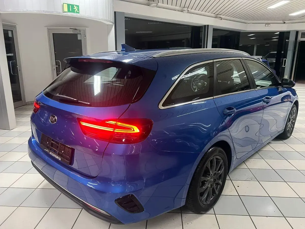 Gebraucht Kia Ceed Sportswagon 140 PS (102 kW) 2019 Blau Kombi