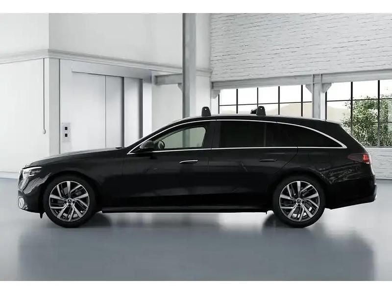 Gebraucht Mercedes E300 204 PS (150 kW) 2025 Schwarz metalliclack obsidians Kombi
