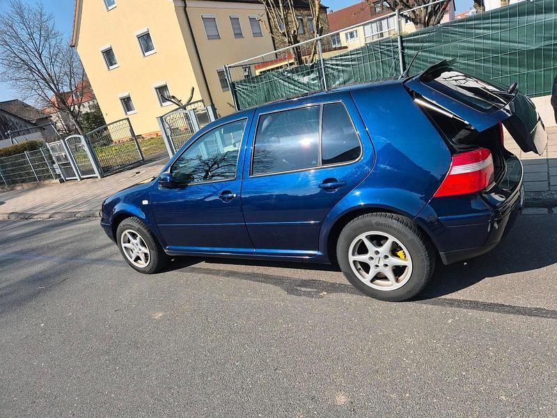 Gebraucht VW Golf IV 2003 Blau Limousine