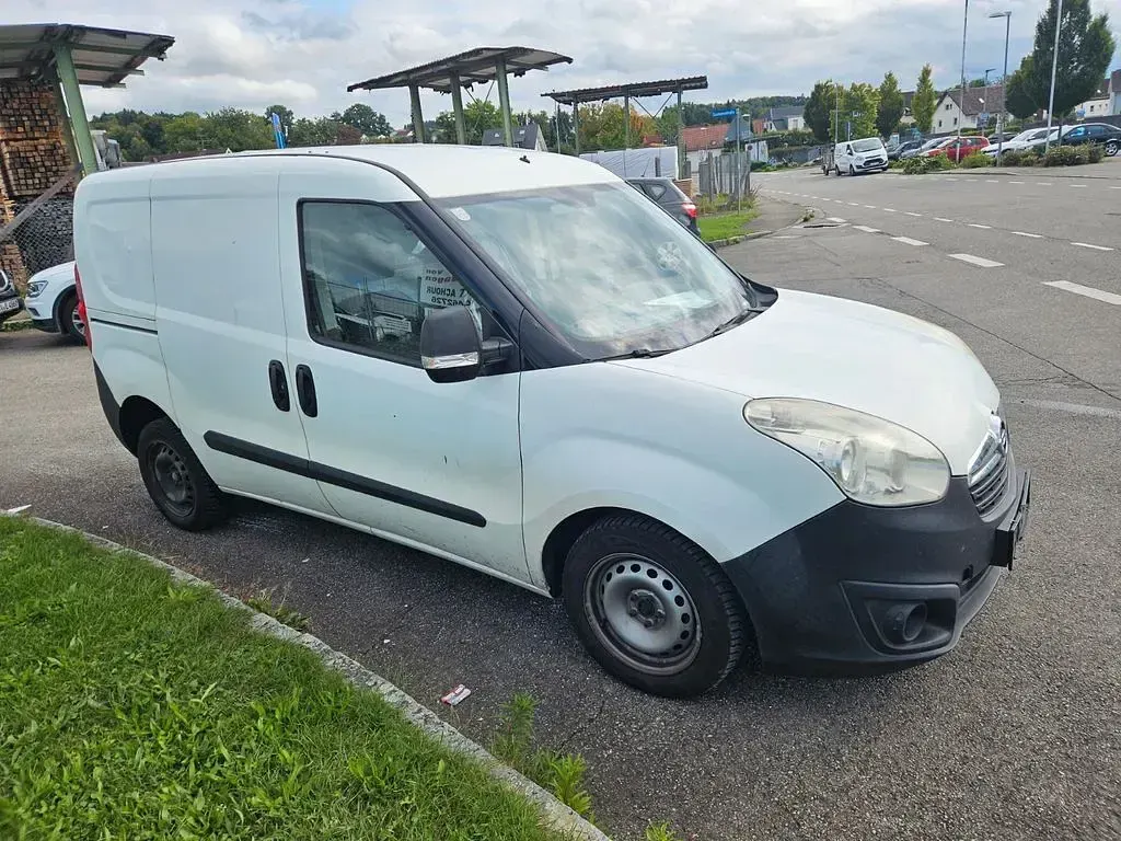 Gebraucht Opel Combo 90 PS (66 kW) 2013 Weiß Van / Kleinbus