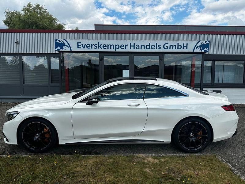 Weiß Gebraucht 2018 Mercedes S63 AMG AMG Coupé | 68.500 € (Etwas zu teuer) - Bild 1/4