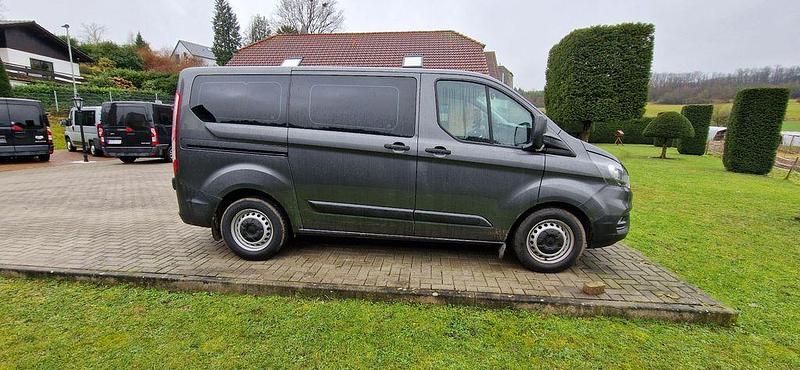 Gebraucht Ford Transit Custom 131 PS (96 kW) 2018 Magnetic Van / Kleinbus