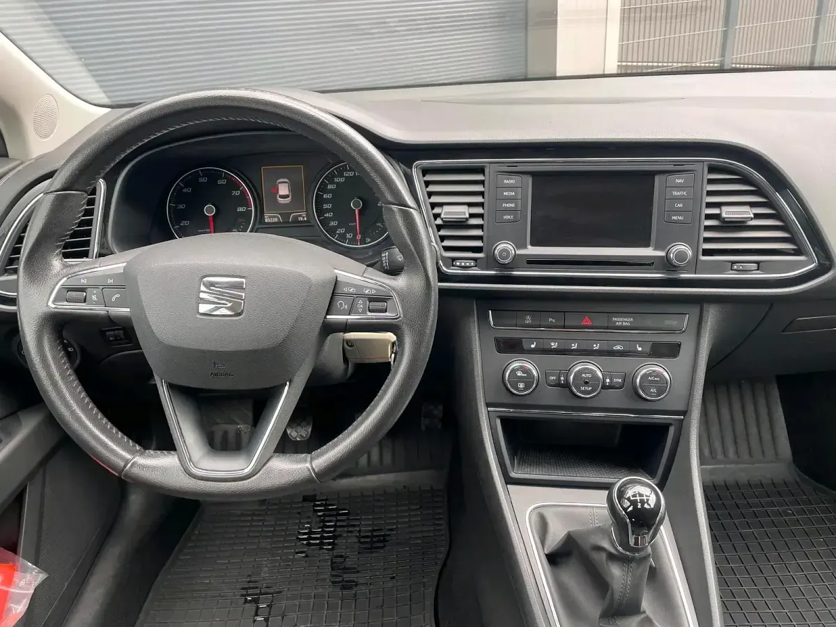Gebraucht Seat Leon 125 PS (91 kW) 2014 Schwarz Limousine
