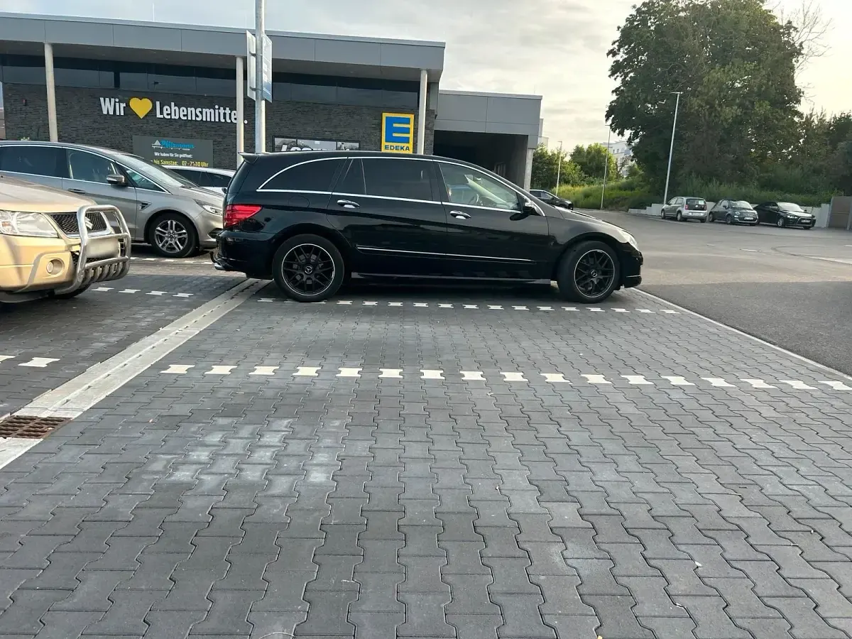 Gebraucht Mercedes R500 306 PS (225 kW) 2008 Schwarz Kombi