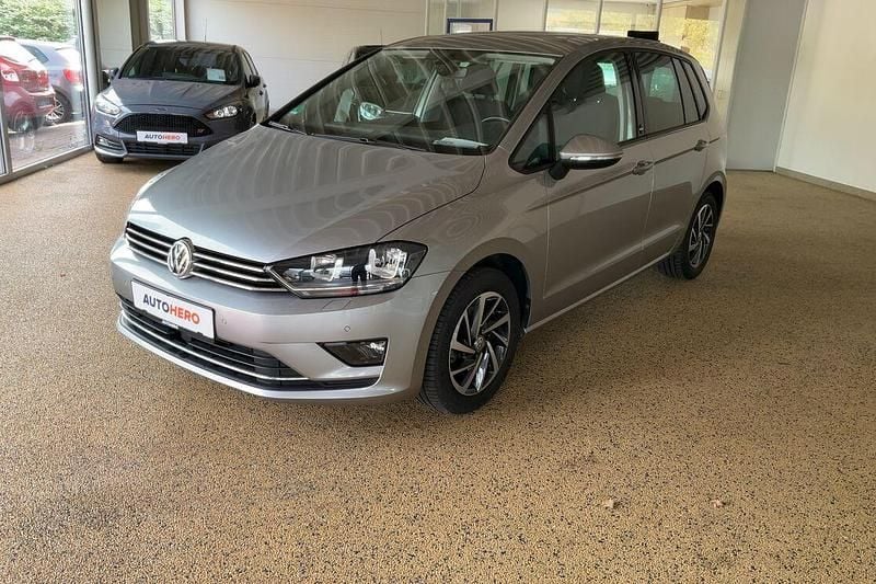 Grau Gebraucht 2017 VW Golf Sportsvan Sound Van / Kleinbus | 17.050 € (Fairer Preis) - Bild 1/3