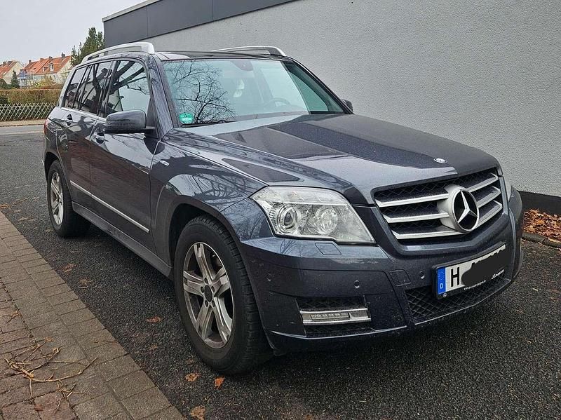 Grau Gebraucht 2011 Mercedes GLK250 SUV | 11.000 € (Superpreis) - Bild 1/4