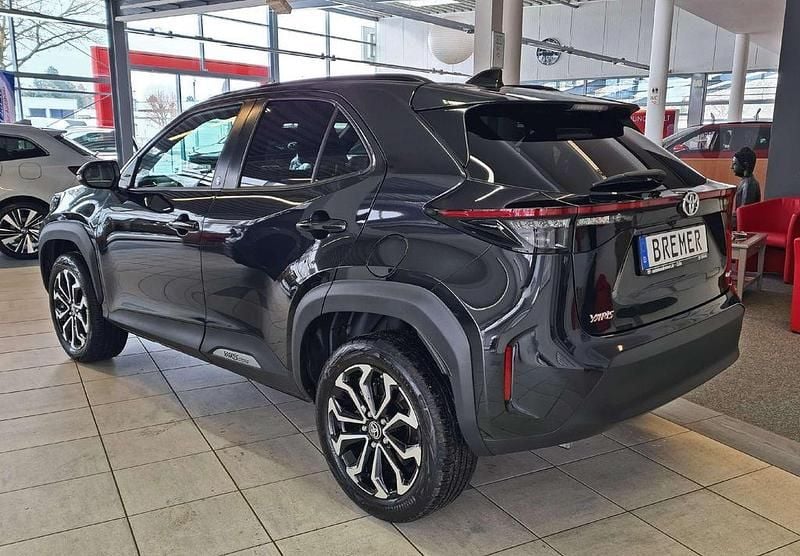 Gebraucht Toyota Yaris Cross Team 92 PS (67 kW) 2023 Schwarz SUV