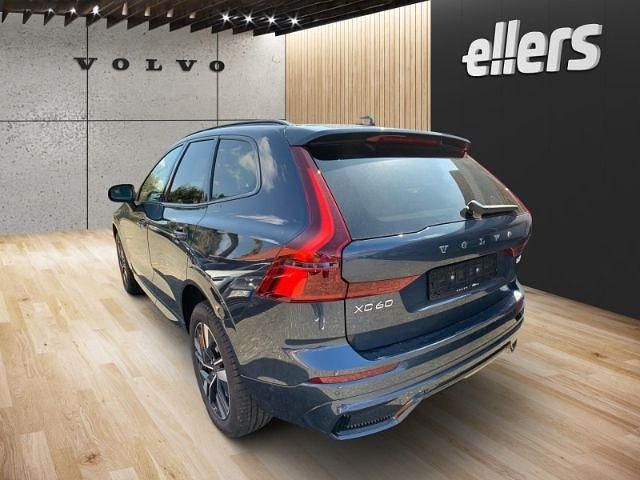Neu Volvo XC60 Plus 398 PS (292 kW) 2026 Blau SUV