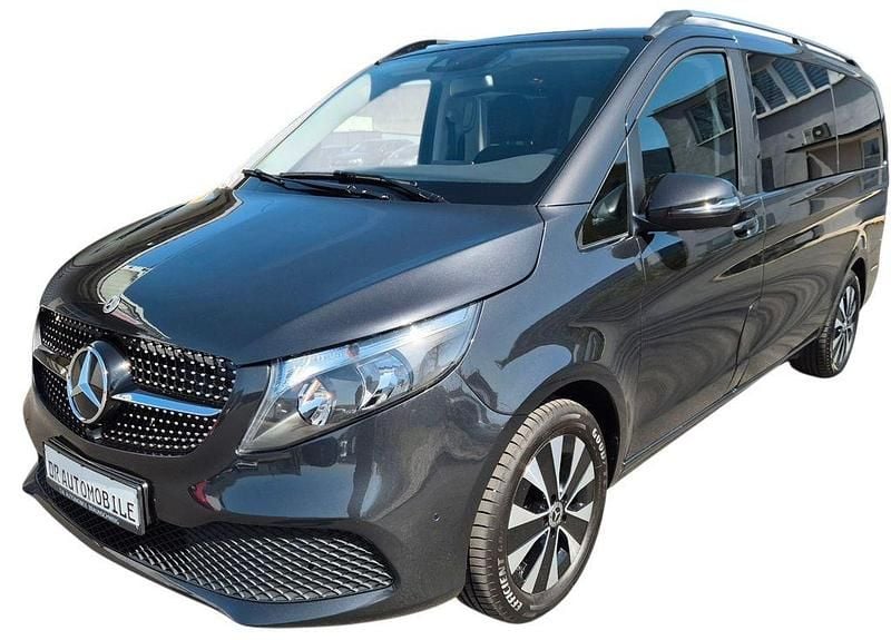 Grau Gebraucht 2024 Mercedes V220 Edition Van / Kleinbus | 47.000 € (Superpreis) - Bild 1/3