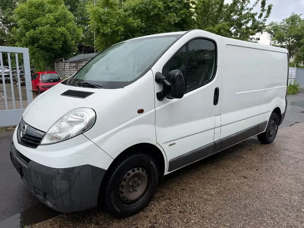 Gebraucht Opel Vivaro 90 PS (66 kW) 2013 Weiß Van / Kleinbus
