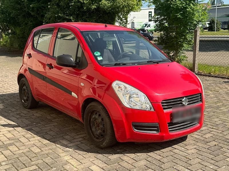 Gebraucht Suzuki Splash 65 PS (47 kW) 2009 Rot Kleinwagen