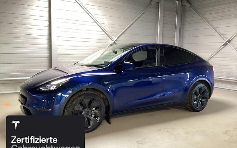 Blau Gebraucht 2024 Tesla Model Y Long Range SUV | 45.200 € (Etwas zu teuer) - Bild 1/4