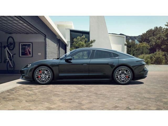Gebraucht Porsche Taycan 419 kW (571 PS) 2023 Tiefschwarzmetallic (metallic) Limousine